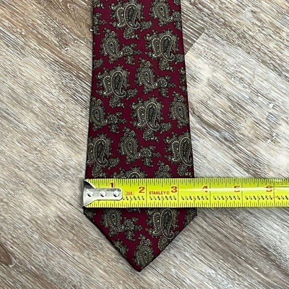 Don Loper Beverly Hills 100% Silk Paisley Tie Brick Red Burgundy and Tan - Picture 6 of 7
